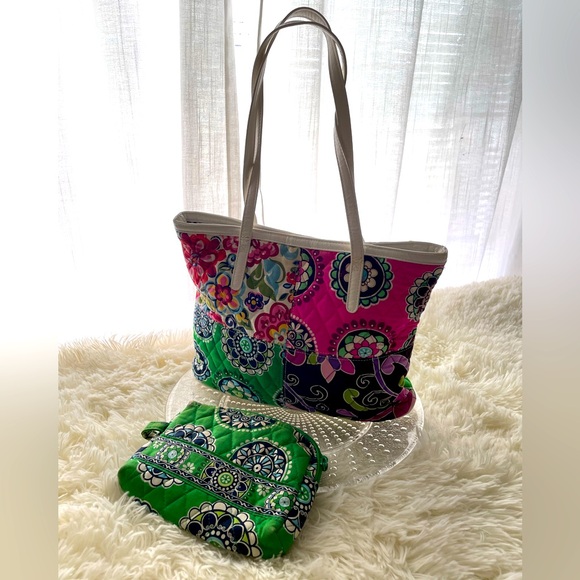 Vera Bradley Handbags - Vera Bradley Purse